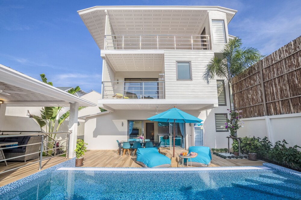 Villa Colibri 4 bdr with pool — 4-Star Luxury Hotel in Koh Samui, Thailand