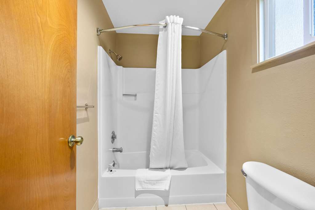 Super 8 by Wyndham Crescent City - photo 26