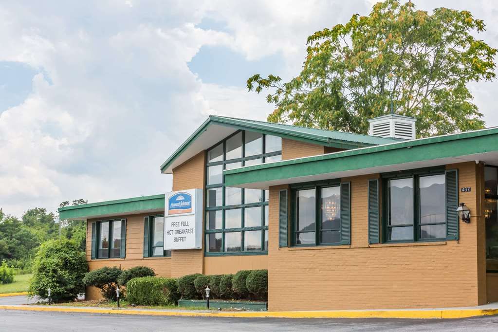 Howard Johnson Inn Daleville Roanoke - photo 5