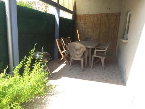 La Dune 100m Plage Parking Terrasse & Bbq in Chatelaillon-Plage, France