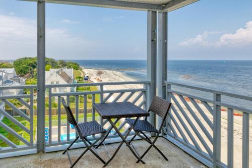 Appartement Face Mer Le Croisic Piscine Privee Et Plage — 4-Star Luxury Hotel in Le Croisic, France