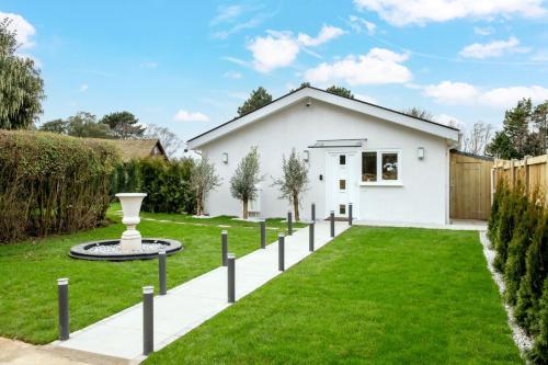 Paisley Cottage — 4-Star Luxury Hotel in Sandwich, United Kingdom