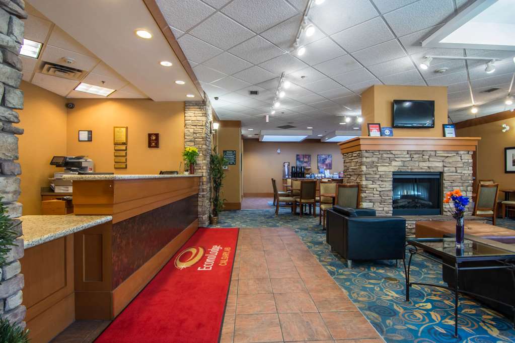 Econo Lodge Inn & Suites University — Calgary — photo 5