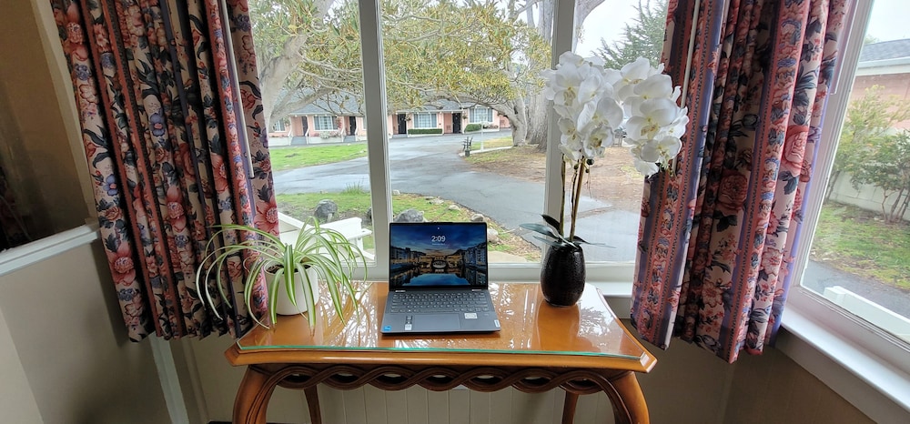 Butterfly Grove Inn - photo 28