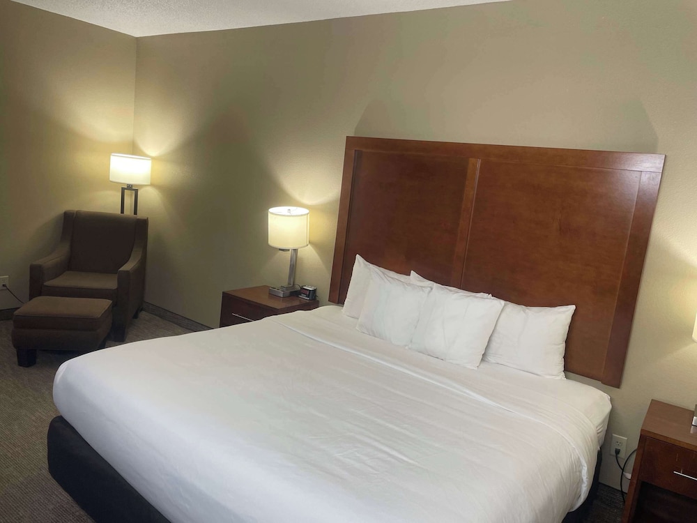 Comfort inn Ottawa Kansas - photo 6