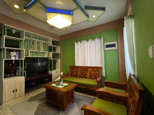 Jasmin S Place — Santo Tomas