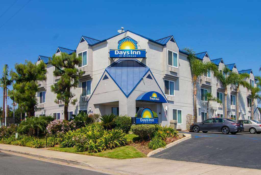 Days Inn by Wyndham Carlsbad - featured photo