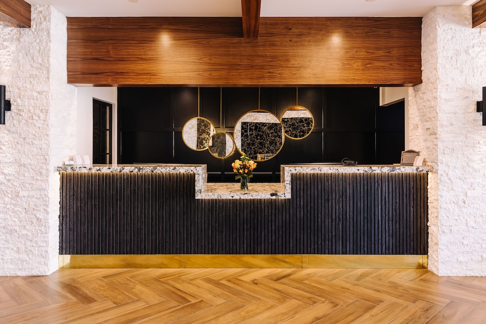 Palm Garden Hotel - photo 4