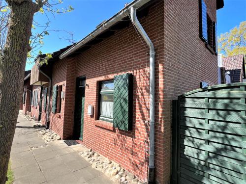 Haus Strandkieker An der Rennweide 12c 65qm — 4-Star Luxury Hotel in Varel, Germany