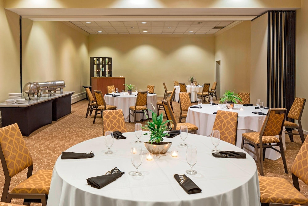 Sheraton Harrisburg Hershey Hotel - photo 38