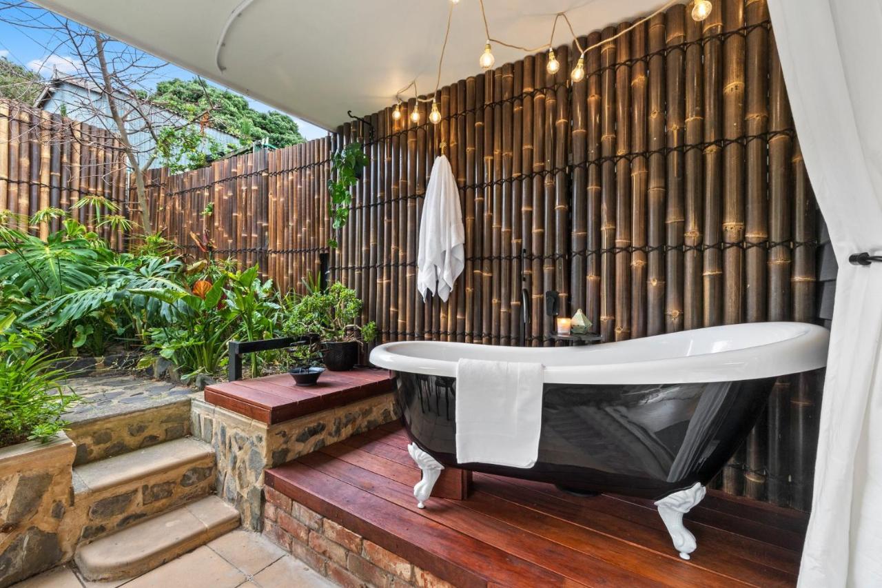 Mrs Percivals Heritage Luxury And Romance With Outdoor Deep Soak Tub 20448073 — Victor Harbor