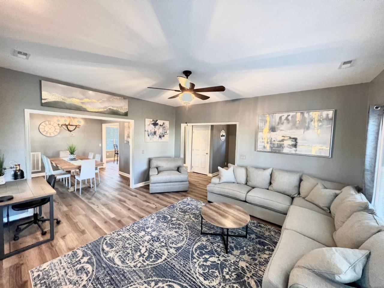 Beautiful Spacious Hidden Gem In Heart Of Wilmington in Wilmington, United States