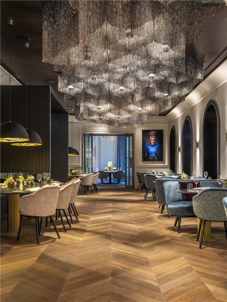 ICONS EHBB Restaurant