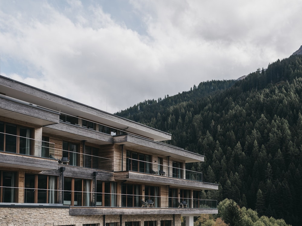 Vaya St Anton — 4-Star Luxury Hotel in St Anton Am Arlberg, Austria