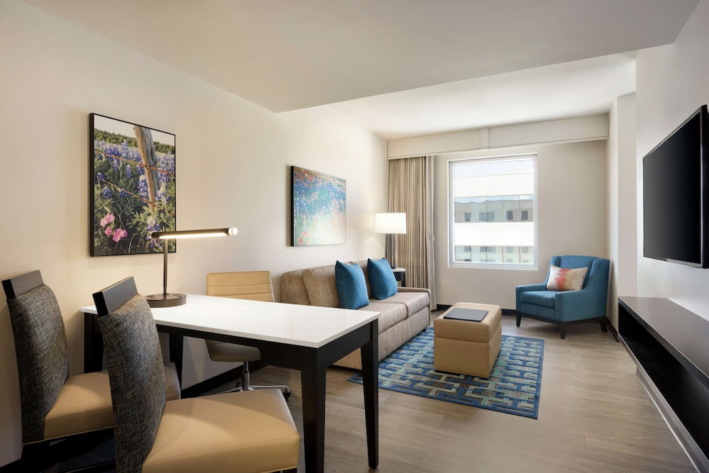 Embassy Suites by Hilton San Antonio Landmark - photo 11