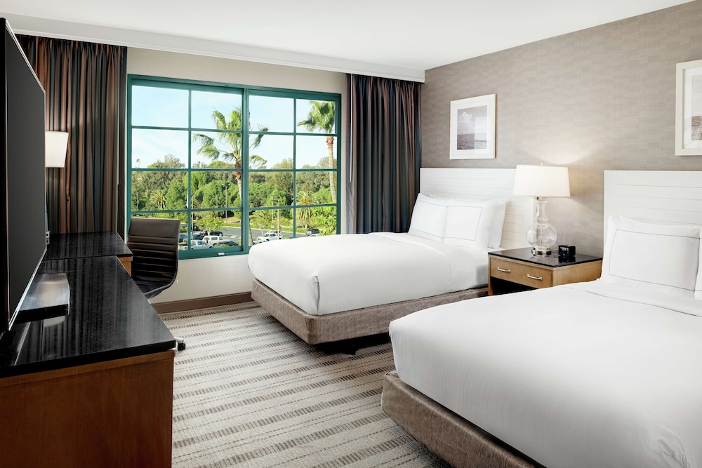DoubleTree by Hilton San Pedro Port of Los Angeles - photo 16
