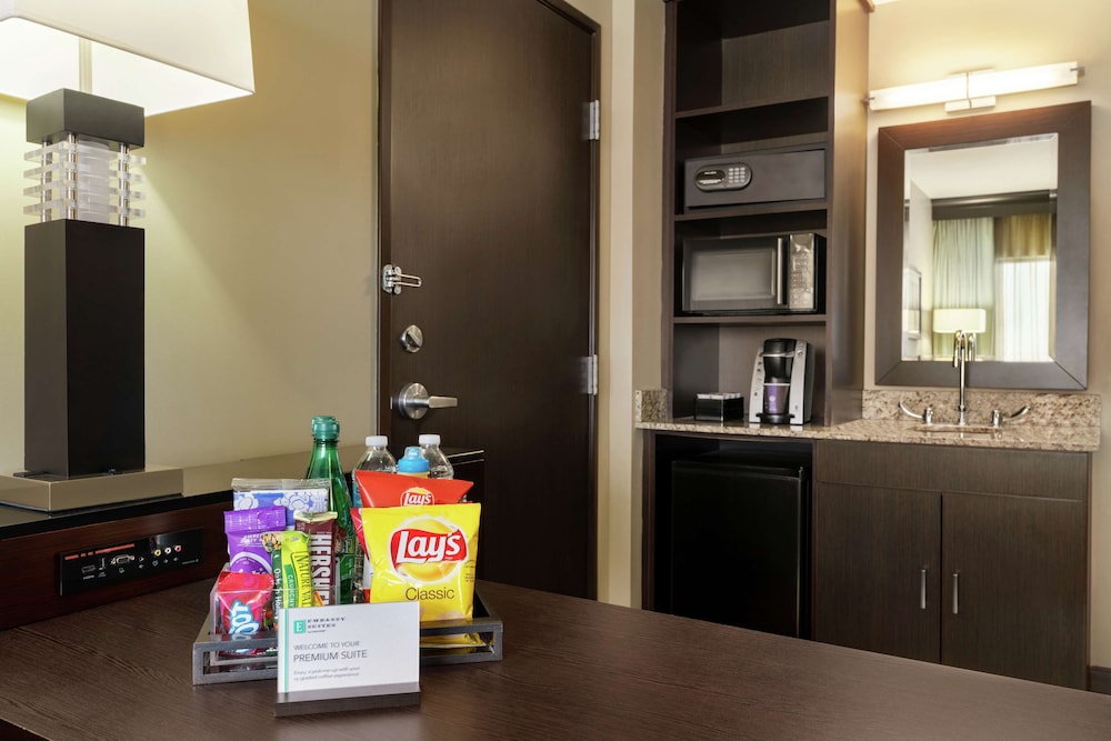 Embassy Suites by Hilton Salt Lake West Valley City - photo 39