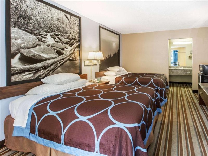 Super 8 by Wyndham Caryville TN - photo 11