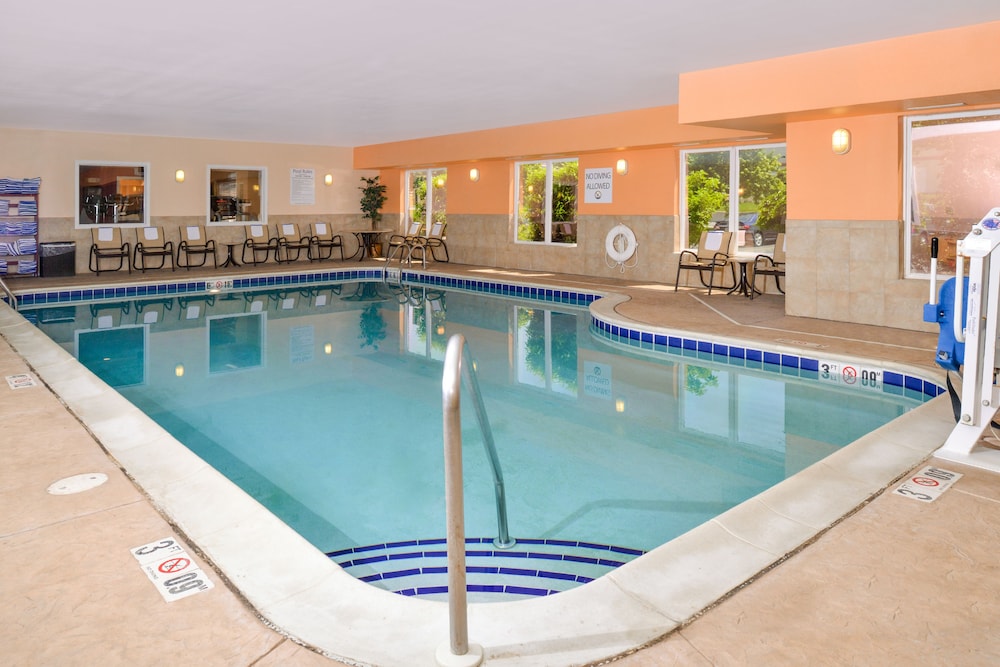 Holiday Inn Express Hotel & Suites Lancaster Lititz by IHG - photo 35