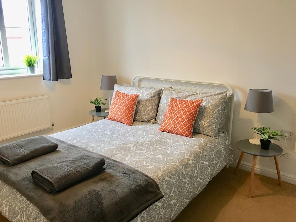 Eastleigh House near Airport — 4-Star Luxury Hotel in Eastleigh, United Kingdom