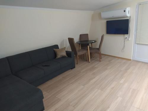 Apartment Dry Bridge