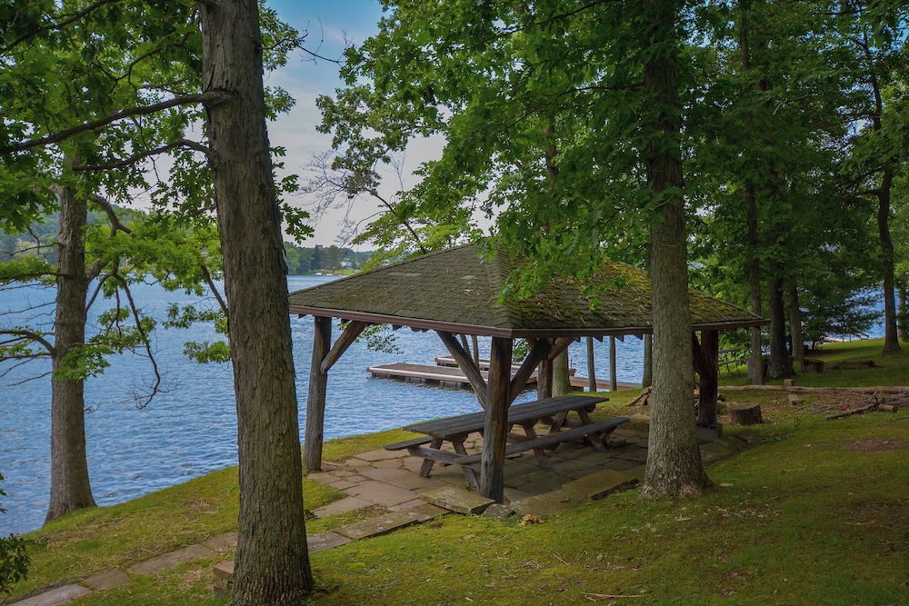 Simpson's Sanctuary - photo 22