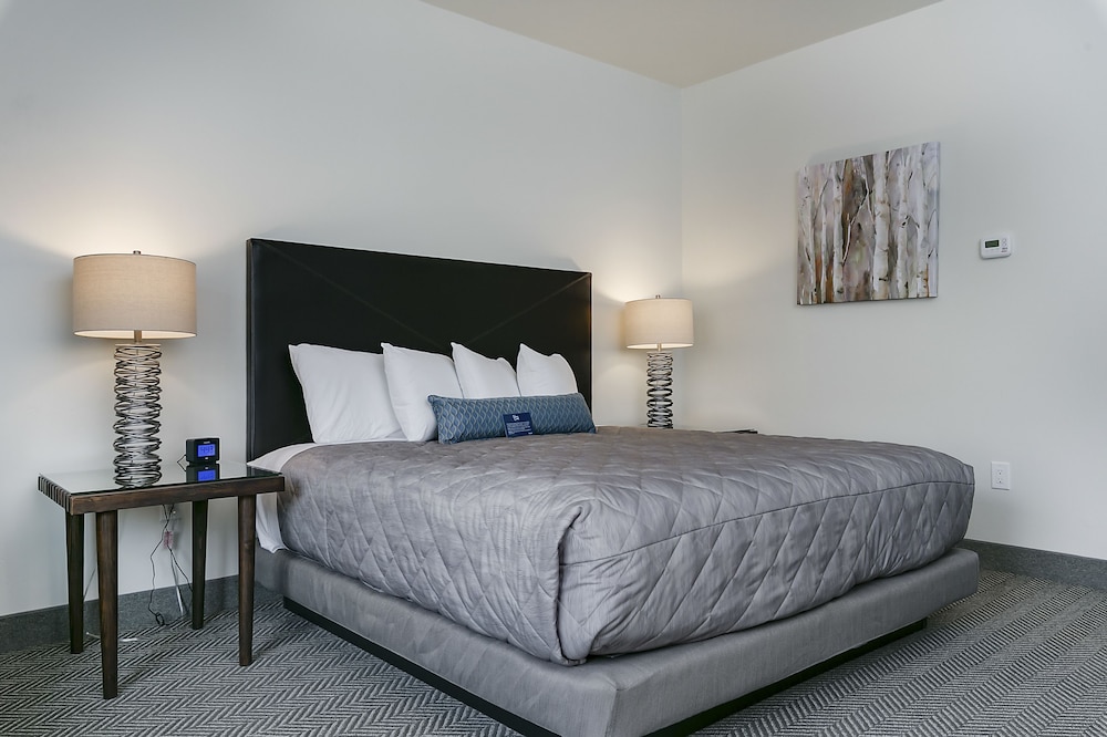 Silver Creek Hotel - photo 8
