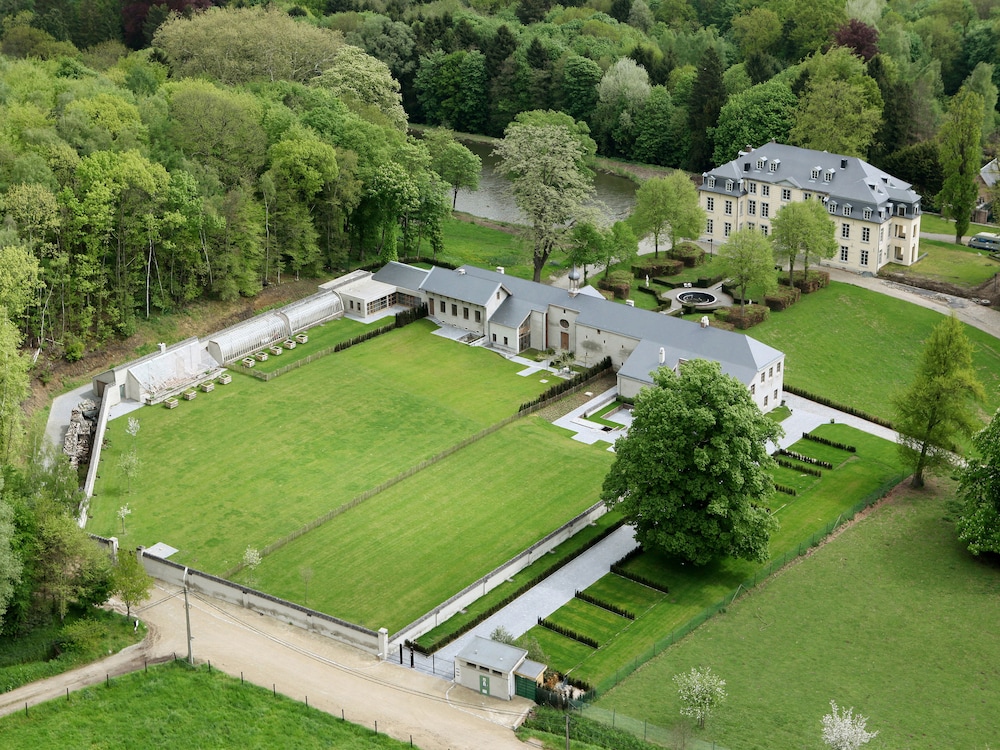 B&B Baron's House Neerijse Leuven — 4-Star Luxury Hotel in Huldenberg, Belgium