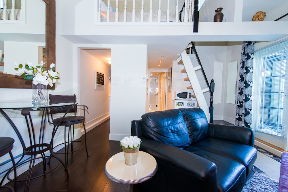 Auberge Victoria in Victoria, Canada