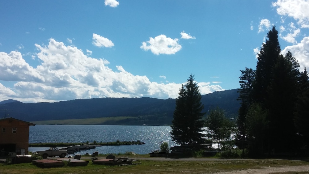 Jared's Wild Rose Ranch Resort — hotel in Island Park