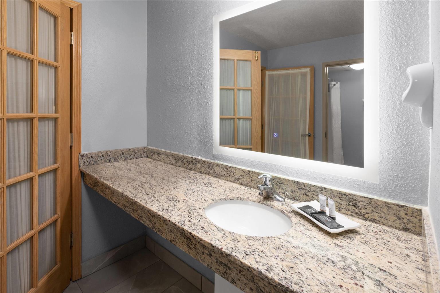 AmericInn by Wyndham Douglas Saugatuck - photo 32