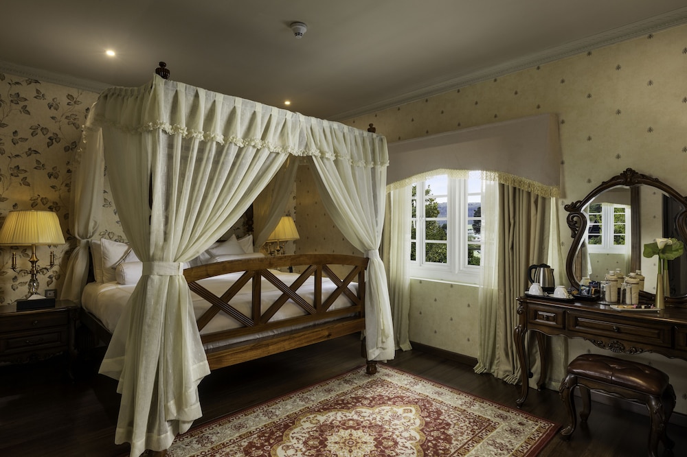 The Westbury Palace — Nuwara Eliya — photo 5