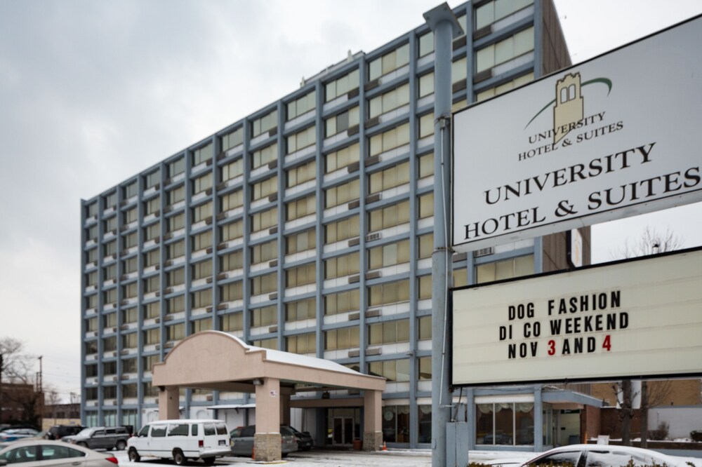 University Hotel & Suites - photo 32