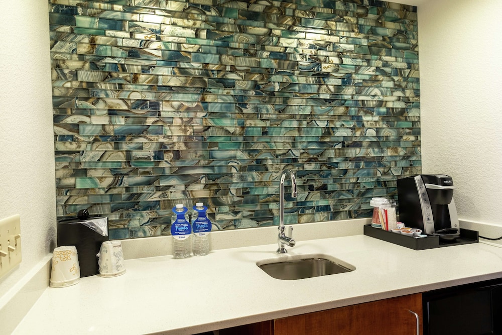 Hilton Garden Inn Des Moines West - photo 43