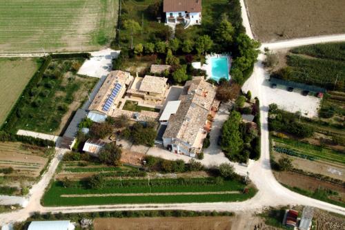 Agriturismo Il Casale — 4-Star Luxury Hotel in Morrovalle, Italy
