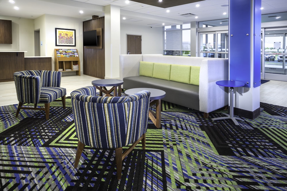 Holiday Inn Express & Suites Fort Myers Airport by IHG - photo 33