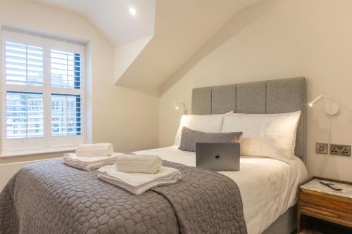 Cheltenham Two — 4-Star Luxury Hotel in Harrogate, United Kingdom