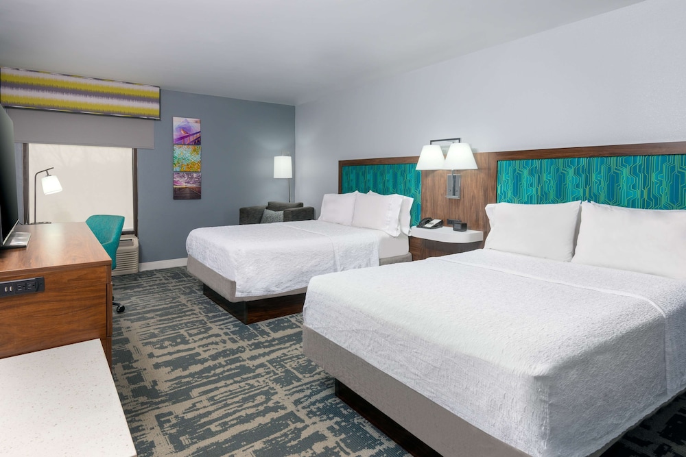 Hampton Inn Salisbury - photo 9