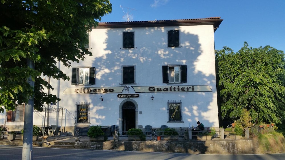 Albergo Ristorante Gualtieri — Barberino Di Mugello