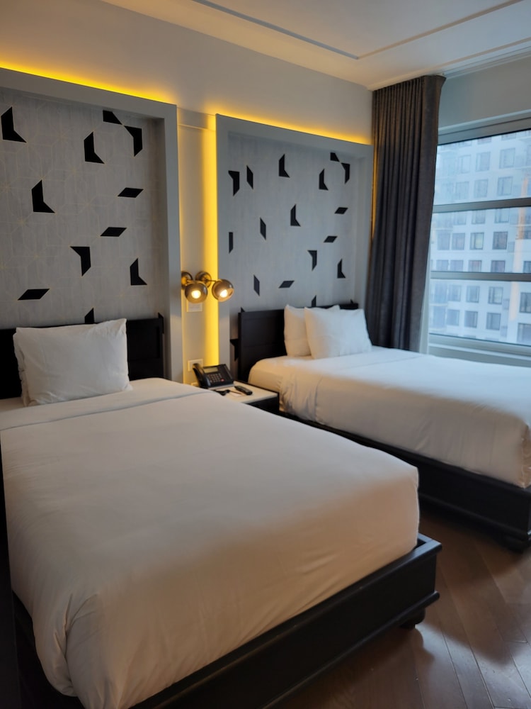 The Tillary Hotel - photo 11
