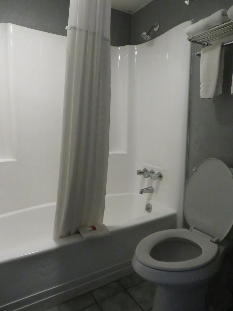 Travelodge by Wyndham Walterboro - photo 26