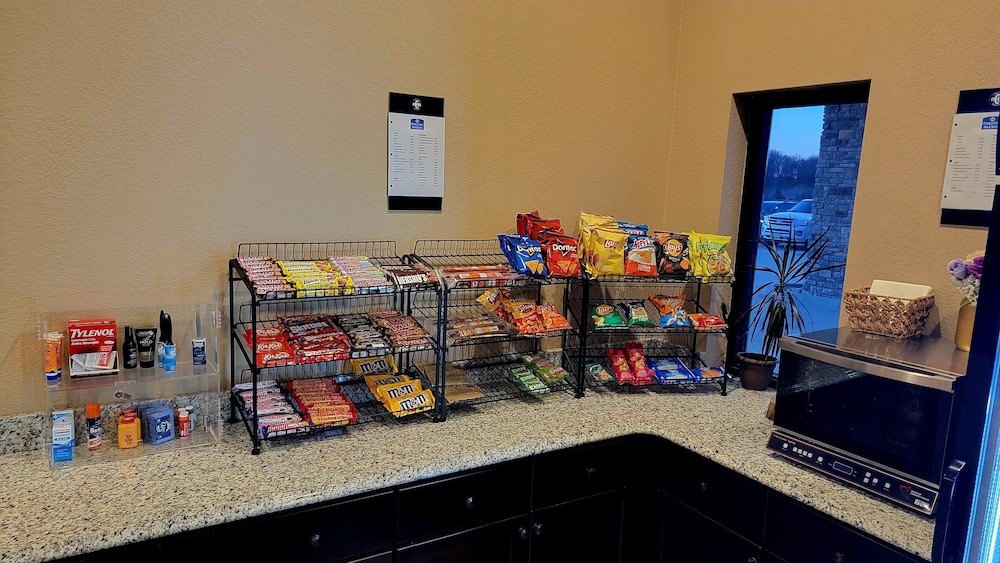 Cobblestone Inn & Suites Maryville - photo 70