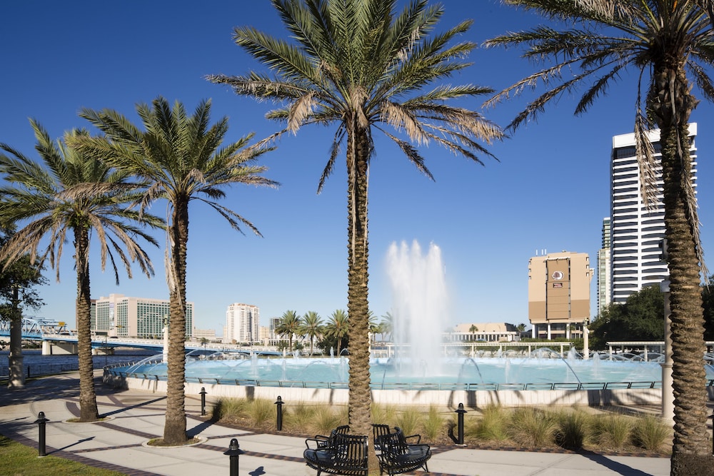DoubleTree by Hilton Hotel Jacksonville Riverfront - photo 76