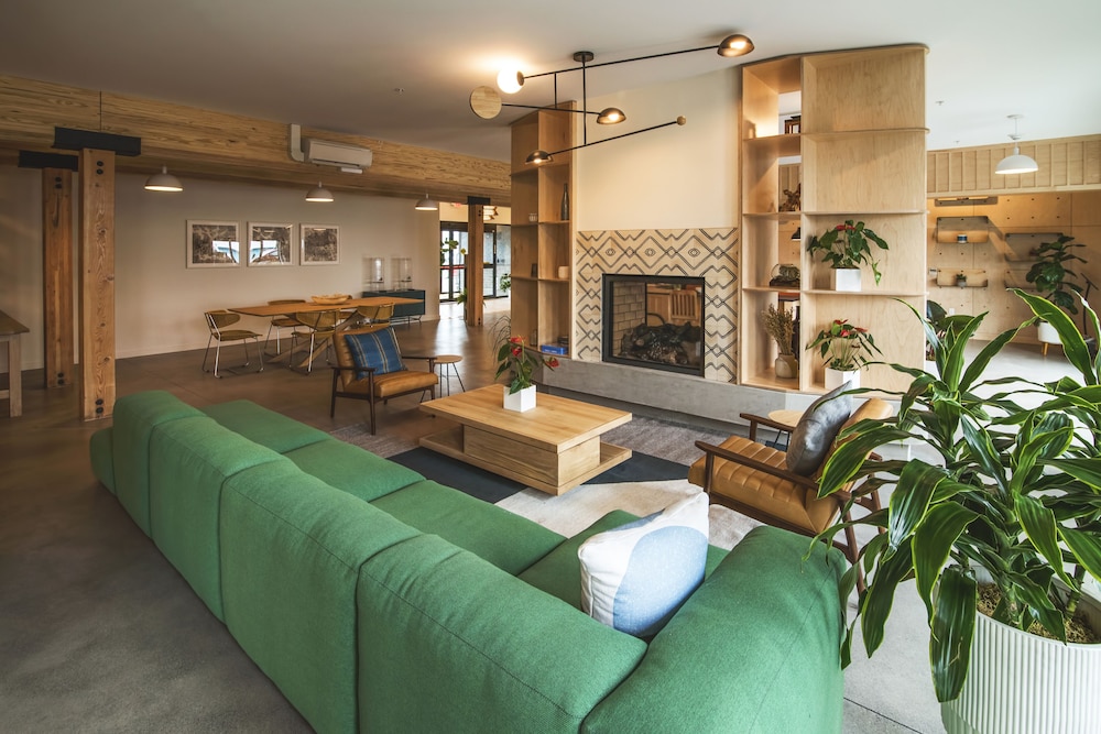 SaltLine Hotel - photo 7