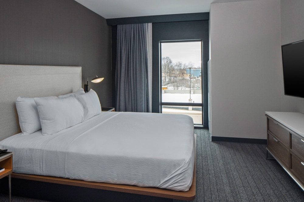 Courtyard by Marriott Jefferson City - photo 7