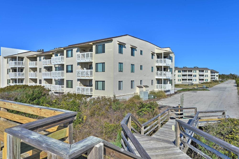 Emerald Isle Resort Style Condo Walk to Beaches - photo 15