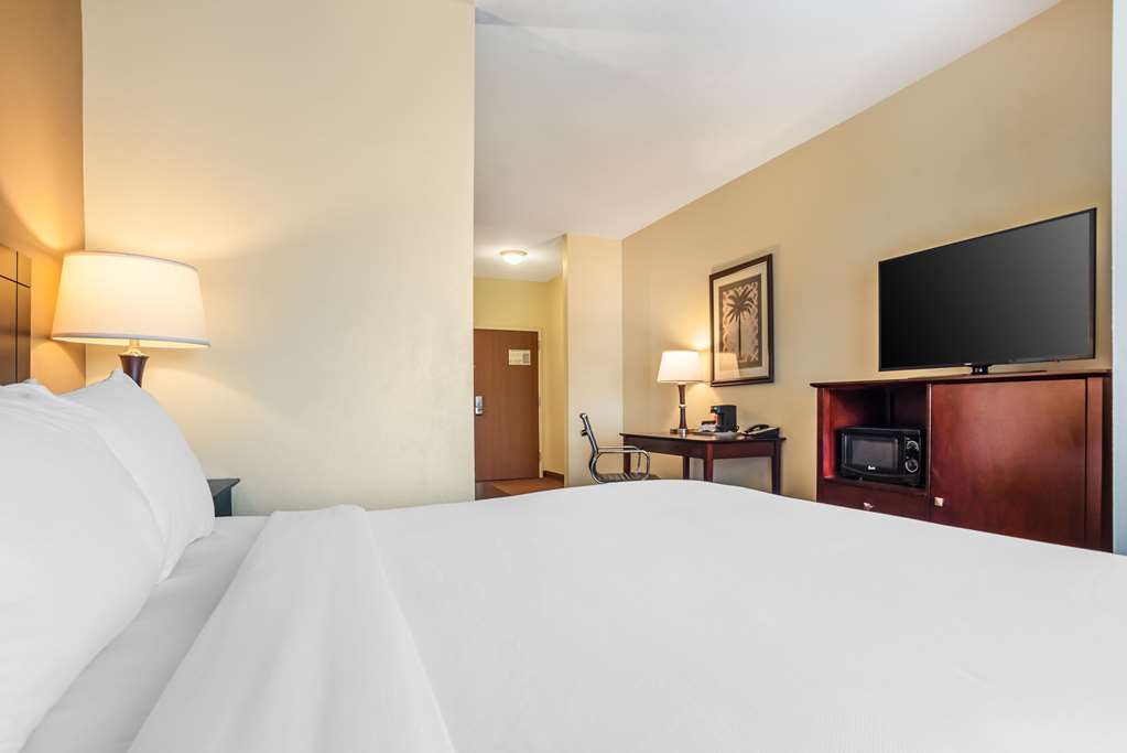 Comfort Inn & Suites Crestview South - photo 10