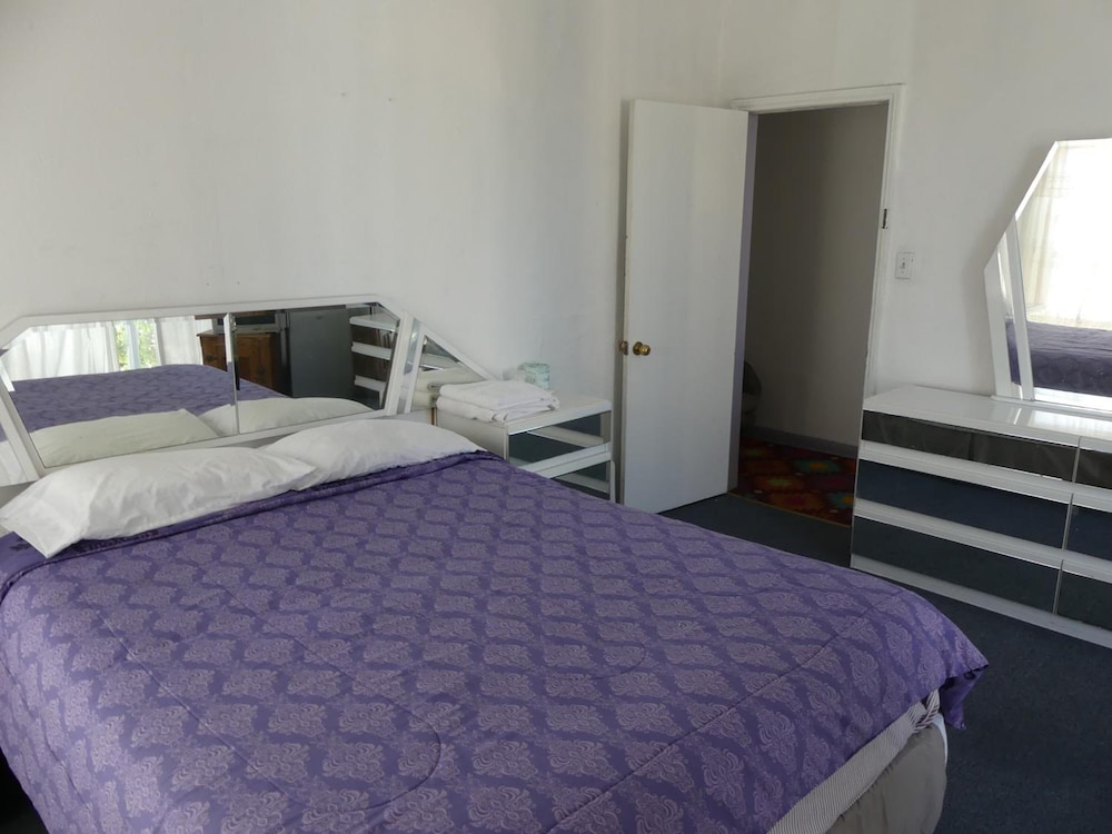Wilshire Orange Hotel - photo 22