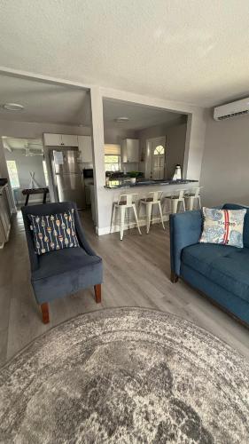 Great Home Close to shops FIT Beaches and Space X — 4-Star Luxury Hotel in Melbourne, United States