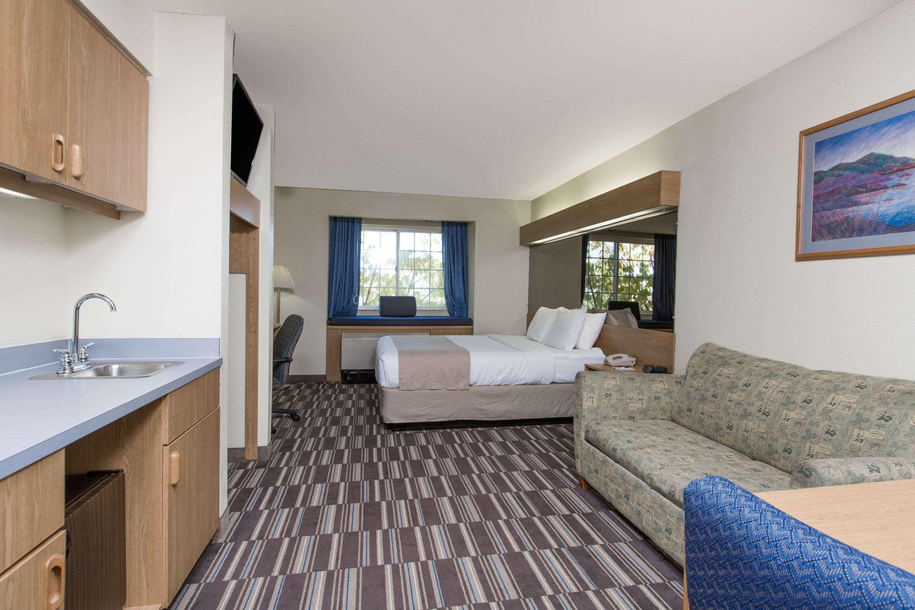 Baymont Inn & Suites by Wyndham Anchorage Airport - photo 30